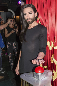 Enthüllung der Wachsfigur von Conchita Wurst in Berlin