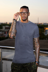 Jerome Boateng präsentiert seine Brillenkollektion in Berlin