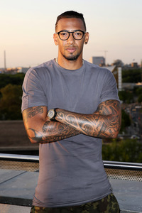 Jerome Boateng präsentiert seine Brillenkollektion in Berlin