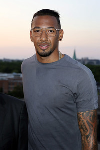 Jerome Boateng präsentiert seine Brillenkollektion in Berlin