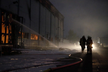 Feuerwehreinsatz bei Großbrand in Berlin-Lichtenberg