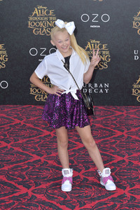 Filmpremiere 'Alice im Wunderland: Hinter den Spiegeln' in Los Angeles