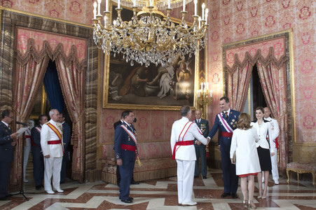 Audienz für Militärangehörige im Palacio Real in Madrid