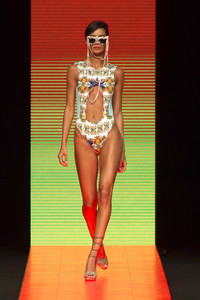 Hipertrofico Fashion Show, Swimwear Fashion Week Moda Cálida 2016