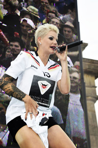 Fans beim UEFA-Fußball-Europameisterschaft 2016 Spiel Deutschland gegen Polen in Berlin