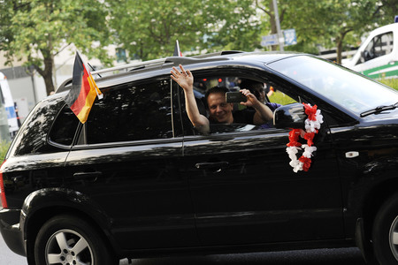 Autokorso nach dem UEFA-Fußball-Europameisterschaft 2016 Spiel Deutschland gegen Nordirland in Berlin