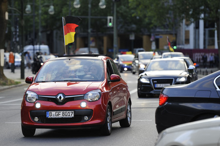 Autokorso nach dem UEFA-Fußball-Europameisterschaft 2016 Spiel Deutschland gegen Nordirland in Berlin