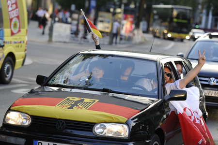 Autokorso nach dem UEFA-Fußball-Europameisterschaft 2016 Spiel Deutschland gegen Nordirland in Berlin