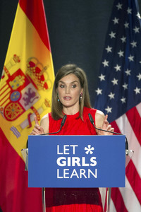 Präsentation der 'Let Girls Learn' Initiative in Madrid