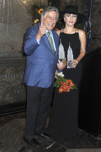 Lady Gaga und Tony Bennett bei der IIllumination des Empire State Buildings in New York