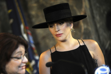 Lady Gaga und Tony Bennett bei der IIllumination des Empire State Buildings in New York