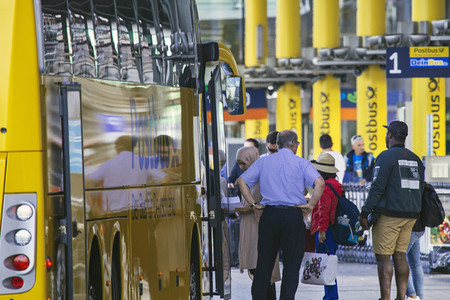 Symbolfoto Fernbus