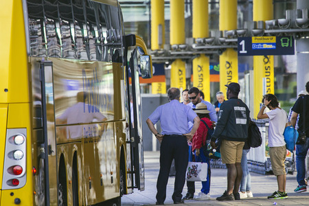 Symbolfoto Fernbus