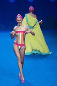 Agatha Ruiz de la Prada Fashion Show auf der Mercedes-Benz Fashion Week Madrid SS 2017