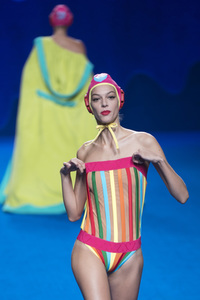 Agatha Ruiz de la Prada Fashion Show auf der Mercedes-Benz Fashion Week Madrid SS 2017