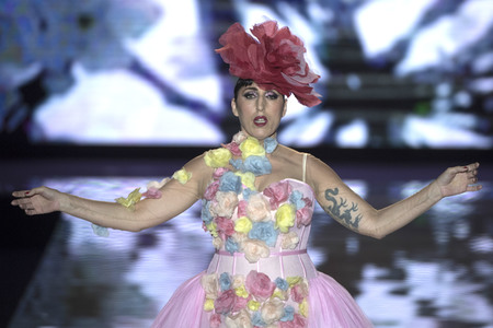 Andres Sarda Fashion Show auf der Mercedes-Benz Fashion Week Madrid SS17