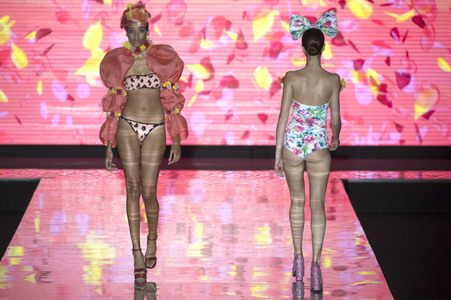 Andres Sarda Fashion Show auf der Mercedes-Benz Fashion Week Madrid SS17