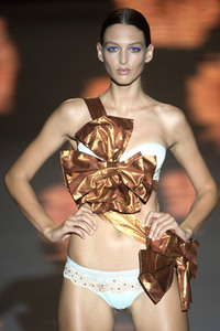 Andres Sarda Fashion Show auf der Mercedes-Benz Fashion Week Madrid SS17