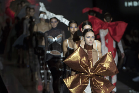 Andres Sarda Fashion Show auf der Mercedes-Benz Fashion Week Madrid SS17
