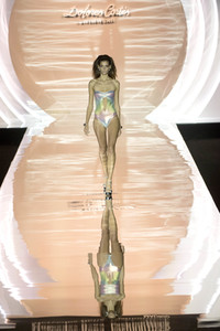 Dolores Cortés Fashion Show auf der Mercedes-Benz Fashion Week Madrid SS17