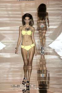 Dolores Cortés Fashion Show auf der Mercedes-Benz Fashion Week Madrid SS17