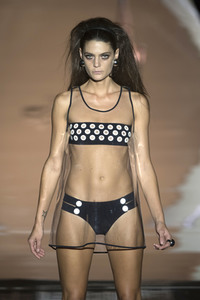 Dolores Cortés Fashion Show auf der Mercedes-Benz Fashion Week Madrid SS17