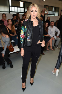 Eudon Choi Fashion Show auf der London Fashion Week SS17