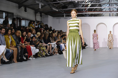 Jasper Conran Fashion Show auf der London Fashion Week SS17