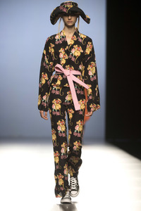 Maria Escoté Fashion Show auf der Mercedes-Benz Fashion Week Madrid SS17