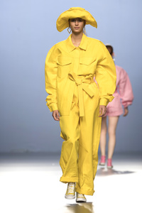 Maria Escoté Fashion Show auf der Mercedes-Benz Fashion Week Madrid SS17