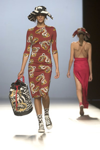 Maria Escoté Fashion Show auf der Mercedes-Benz Fashion Week Madrid SS17