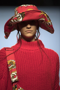 Maria Escoté Fashion Show auf der Mercedes-Benz Fashion Week Madrid SS17