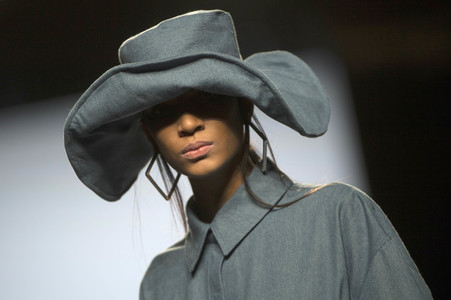 Maria Escoté Fashion Show auf der Mercedes-Benz Fashion Week Madrid SS17