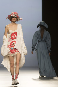 Maria Escoté Fashion Show auf der Mercedes-Benz Fashion Week Madrid SS17