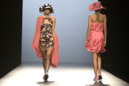 Maria Escoté Fashion Show auf der Mercedes-Benz Fashion Week Madrid SS17