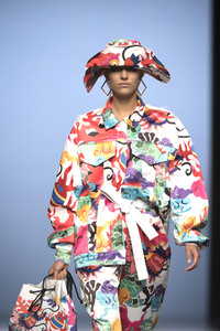 Maria Escoté Fashion Show auf der Mercedes-Benz Fashion Week Madrid SS17