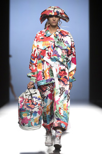 Maria Escoté Fashion Show auf der Mercedes-Benz Fashion Week Madrid SS17