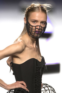 Maya Hansen Fashion Show auf der Mercedes-Benz Fashion Week Madrid SS17