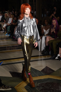 Pam Hogg Fashion Show auf der London Fashion Week SS17