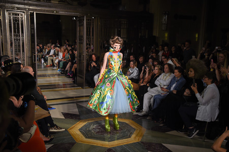 Pam Hogg Fashion Show auf der London Fashion Week SS17