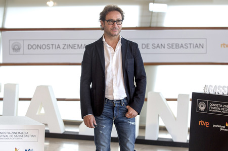 'El hombre de las mil caras' Photocall, San Sebastian Film Festival 2016