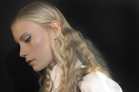 Backstage auf der Mercedes-Benz Fashion Week Madrid SS17