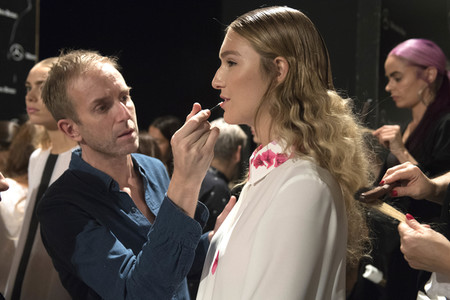 Backstage auf der Mercedes-Benz Fashion Week Madrid SS17