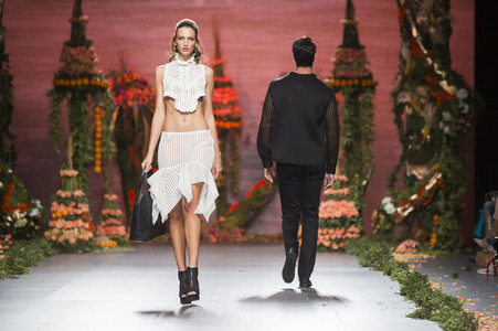 Francis Montesinos Fashion Show auf der Mercedes-Benz Fashion Week Madrid SS17