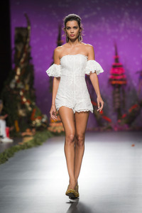 Francis Montesinos Fashion Show auf der Mercedes-Benz Fashion Week Madrid SS17