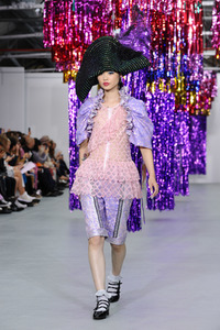 Ryan Lo Fashion Show auf der London Fashion Week SS17