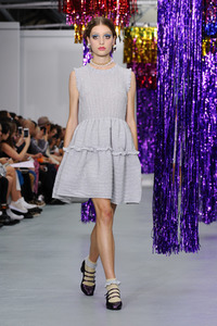 Ryan Lo Fashion Show auf der London Fashion Week SS17