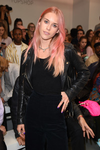 Ashley Williams Fashion Show auf der London Fashion Week SS17