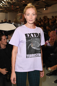 Ashley Williams Fashion Show auf der London Fashion Week SS17