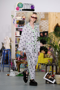 Ashley Williams Fashion Show auf der London Fashion Week SS17